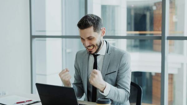 Top 10 outils BtoB pour garantir votre succès commercial