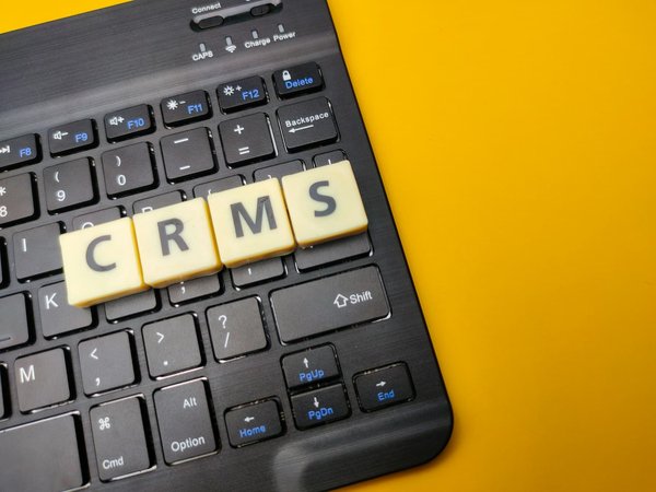 Base de données crm : quels avantages en terme de gestion de relation client